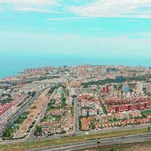 Jachthaven van Torrevieja bij zonsondergang