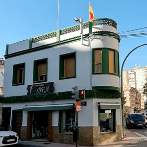 Wijngaard nabij Elda met proeverij van rode en witte wijnen