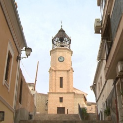 Uitzicht op landweg in Pinoso