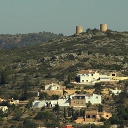 Ambachtelijke winkelstraat in Gata de Gorgos