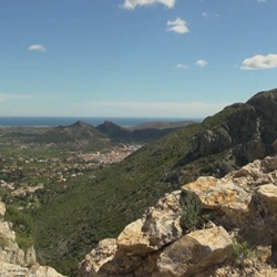 Straatbeeld in het centrum van Pedreguer
