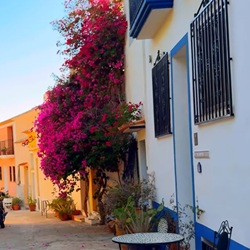 Historisch centrum van Finestrat met bergzicht