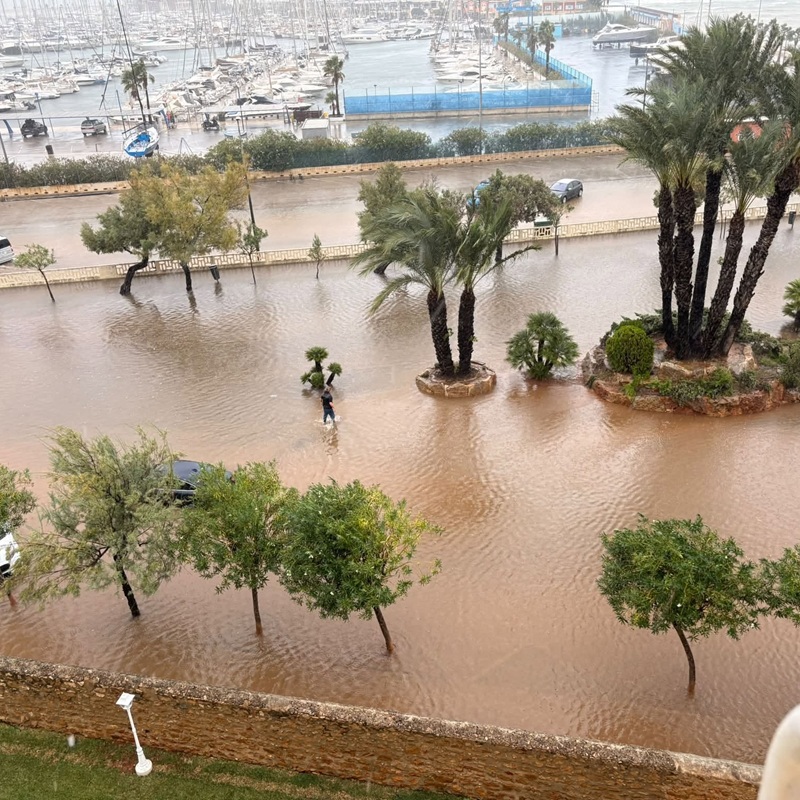 Zware regenval in Dénia tijdens het noodweer van oktober 2026