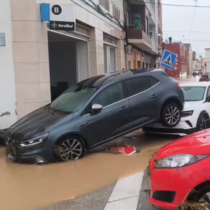 Overstroming van de rivier Girona bij Els Poblets tijdens de zware regen van 19 oktober 2026