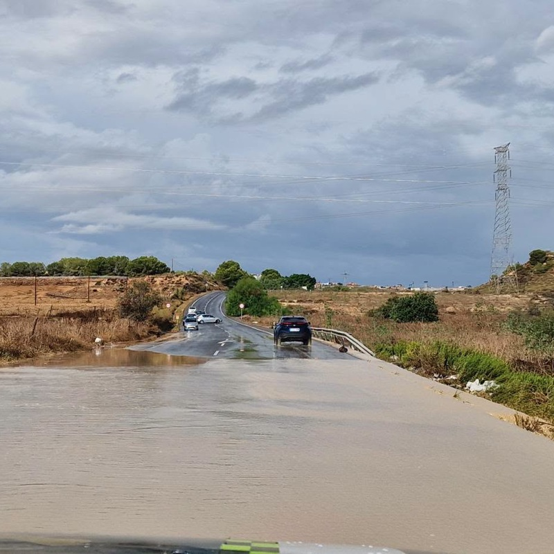 Wateroverlast bij Orihuela en San Miguel de Salinas Zware regen en wateroverlast in de omgeving van Orihuela en San Miguel de Salinas
